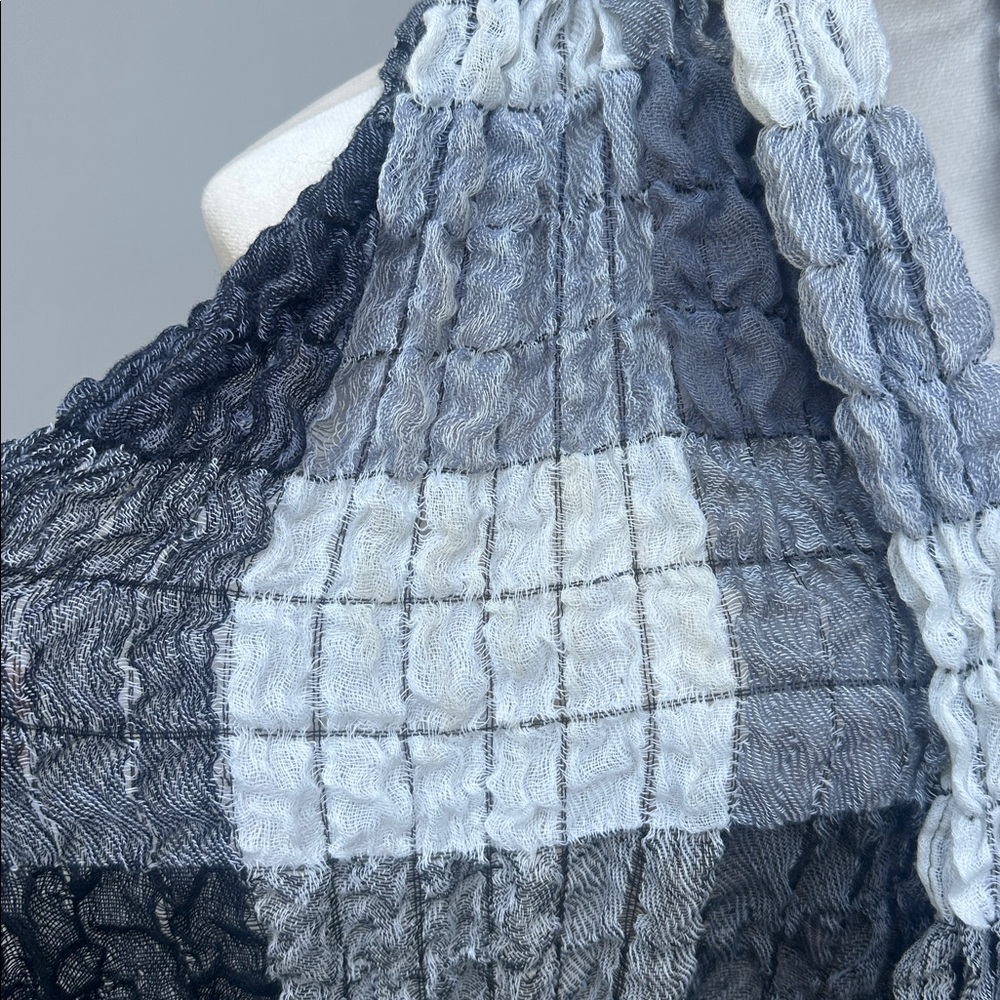 Black Grey White plaid Shawl Scarf - Picture 3 of 5